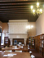 quatre pilliers library